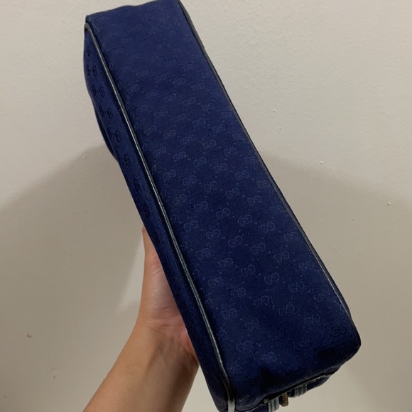 SOLD💙Vintage Gucci Toiletry Pouch💙 - Picture 7 of 16